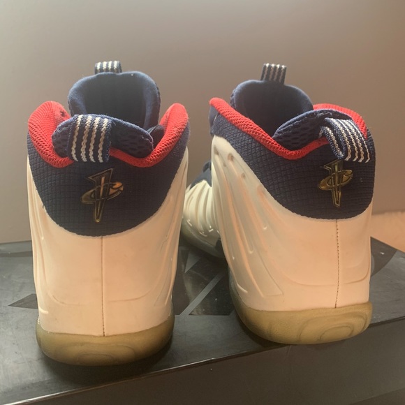 Nike - Picture 3 of 4